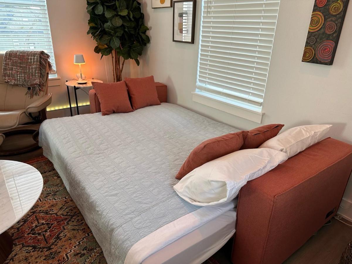 New Centennial Park Luxury Smart Home W Courtyard 费耶特维尔 外观 照片
