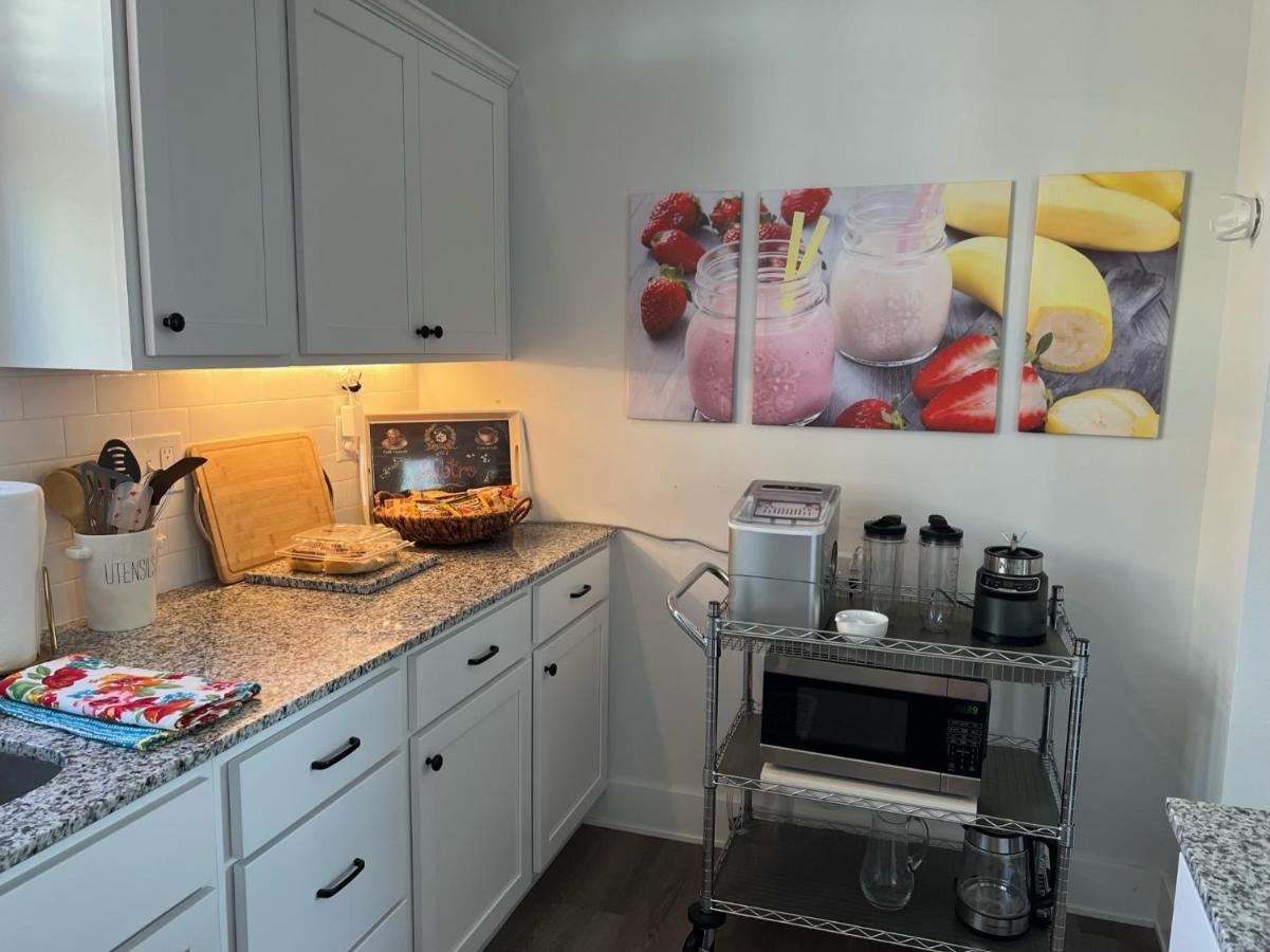 New Centennial Park Luxury Smart Home W Courtyard 费耶特维尔 外观 照片