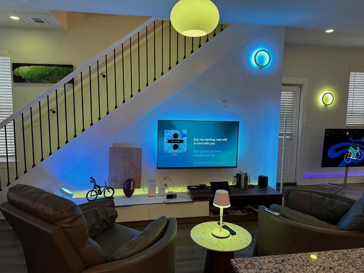 New Centennial Park Luxury Smart Home W Courtyard 费耶特维尔 外观 照片